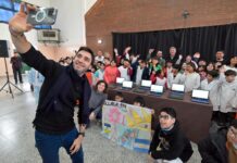 Entregan equipamiento informático a escuelas de Esquel y la zona