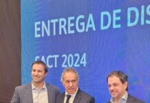 Scioli entregó premio a Chubut por cumplir estándares de calidad turística