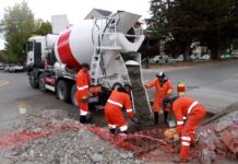 Continúa el plan municipal de bacheo para mejorar las calles pavimentadas de Esquel
