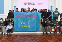 Alumnos de Esquel visitaron la Casa de Gobierno en Rawson