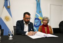 El municipio y la Universidad del Chubut firmaron convenio para el uso conjunto del Centro de Encuentro