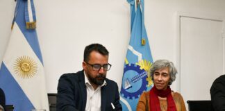 El municipio y la Universidad del Chubut firmaron convenio para el uso conjunto del Centro de Encuentro