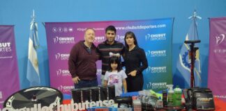 El seleccionado chubutense de ciclismo recibió materiales deportivos