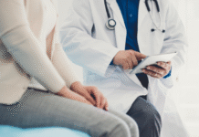 El Superior Tribunal de Justicia confirmó la condena a un médico por manosear a una paciente