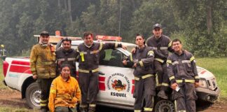 Bomberos de Esquel colaboran en el combate del incendio del Parque Los Alerces
