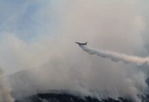 Ya trabaja en el incendio el avión hidrante más grande de Latinoamérica