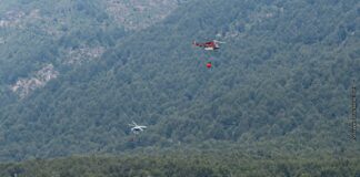 El incendio sigue activo y con múltiples focos