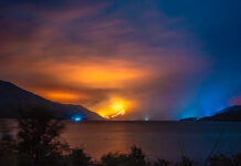 Según el último parte, el incendio en el Parque Los Alerces ya quemó 10 mil hectáreas