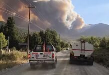 Lago Puelo envió una comitiva con ayuda por el incendio en Puerto Patriada