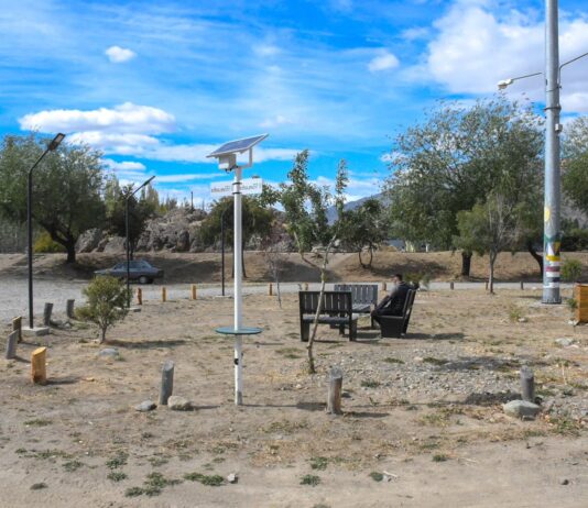 La Cascada cuenta con mobiliario inclusivo y energía solar