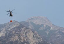 El viento intenso complicó el operativo y reactivó los focos en la zona de Villa Futalaufquen