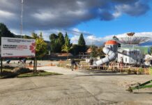 La Plaza del Cielo toma forma: avanza a buen ritmo la colocación de los juegos