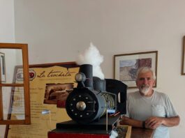 Vecino donó imponente maqueta de La Trochita