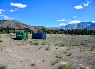 La Liga de Veteranos ya tiene los contenedores para instalar vestuarios en la cancha