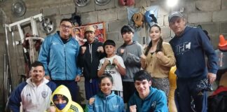 Reyes visitó el entrenamiento de Luis Cárcamo y sus alumnos