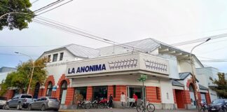 La Anónima incorpora doce sucursales de hipermercados Libertad