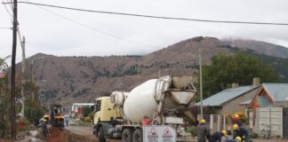 Realizan obra de cordón cuneta en las calles Brun y Guido Spano