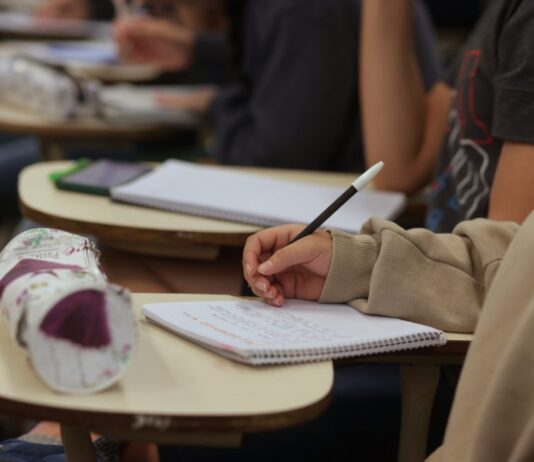 Abren inscripción para mayores de 25 años sin secundario que quieran estudiar nivel superior