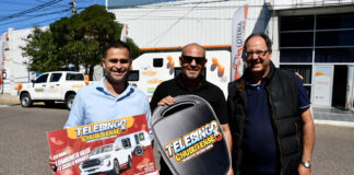 Lotería entregó una camioneta y una casilla rodante al ganador del Super Telebingo de fin de año