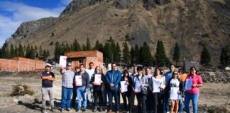 Se entregaron lotes a familias de Valle Chico