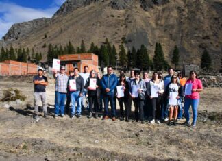 Se entregaron lotes a familias de Valle Chico