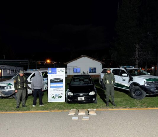 Secuestran dos kilos de marihuana y dinero en el acceso a Esquel