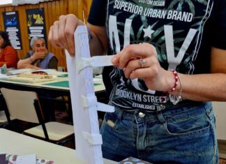 Proponen un espacio de encuadernación creativa para adultos mayores