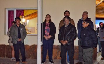 Vigilia por Malvinas: Trevelin rindió homenaje a sus veteranos y a la memoria de quienes ya no están