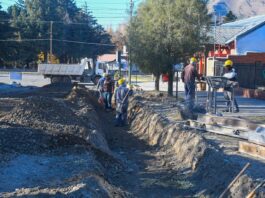 Realizan obras de cordón cuneta en calle Dante Brozzi