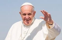 Proponen que una plazoleta lleve el nombre del Papa Francisco