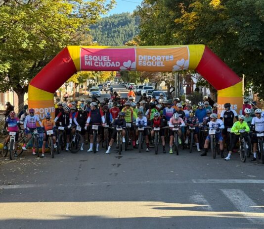 Con más de 200 competidores, se realizó una nueva edición de la Trepada a La Hoya