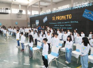 Las escuelas de Chubut comenzaron los actos de Promesa de Lealtad a las Banderas Nacional y Provinci
