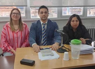 Estaba en libertad condicional y cometió delitos de estafa, robo y amenazas