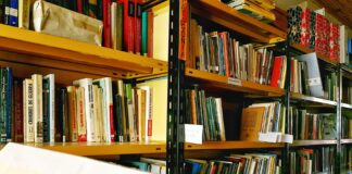 Se realiza encuentro de “poetas que leen a poetas desaparecidos en la dictadura”