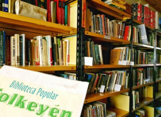 Se realiza encuentro de “poetas que leen a poetas desaparecidos en la dictadura”