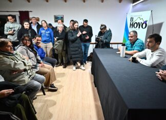 Provincia retomará una obra nacional y construirá diez viviendas en El Hoyo