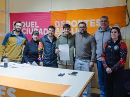 El municipio entregó Becas Deportivas a atletas locales