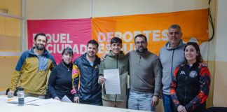 El municipio entregó Becas Deportivas a atletas locales