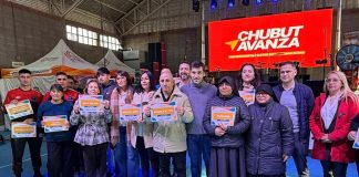 El Telebingo Chubutense volvió a Las Plumas con shows en vivo, importantes premios y aportes a instituciones