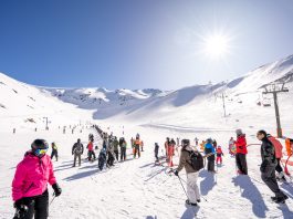 La Hoya continúa con la apertura de pistas y su oferta para esquiadores
