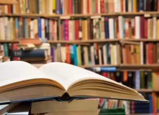 La Biblioteca Municipal celebra sus 90 años con un Conversatorio de Escritores Locales
