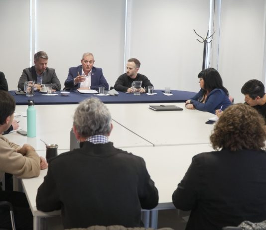 Paritaria docente: el Gobierno del Chubut alcanzó un acuerdo salarial con los gremios del sector