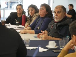 El Gobierno informó acuerdo salarial y recategorizaciones para auxiliares de la Educación