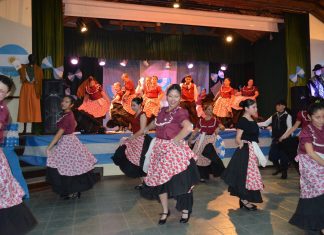 Más de 100 artistas celebraron el Día del Folclore en Trevelin