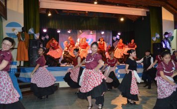 Más de 100 artistas celebraron el Día del Folclore en Trevelin