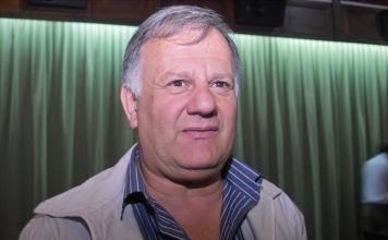 Seitune destacó el plan de obras para Tecka: viviendas, ampliación en la red de gas y nuevo piso para el gimnasio