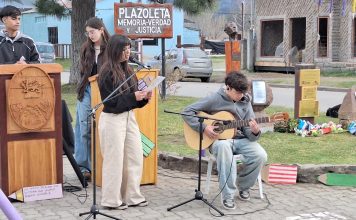 Estudiantes de Trevelin recordaron la Noche de los Lápices