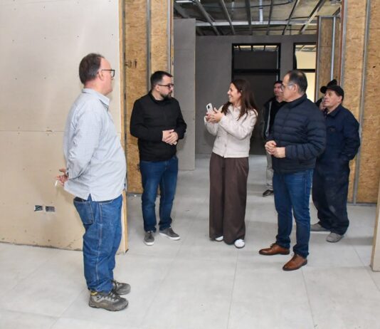 Taccetta y Wisky recorrieron la obra de ampliación del Hospital Zonal Esquel