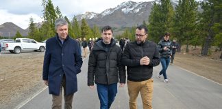 Torres en Esquel: el gobernador inauguró un complejo turístico y recorrió obras en el Aeropuerto