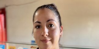 Una emprendedora de Las Plumas puso en marcha su propia pollería